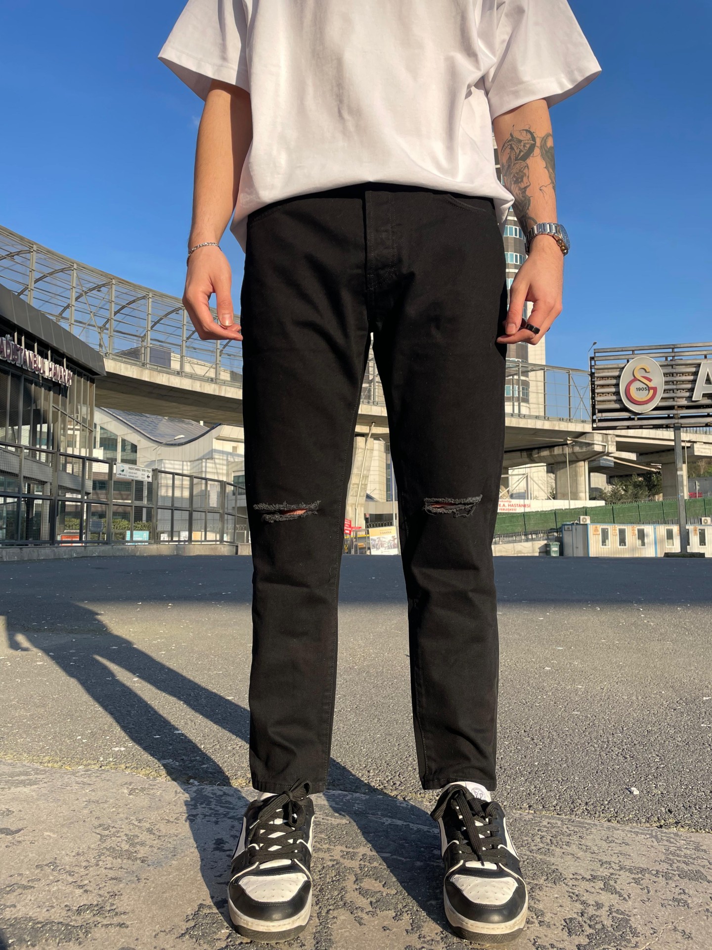 Black Distarred Mom Fit Jean 