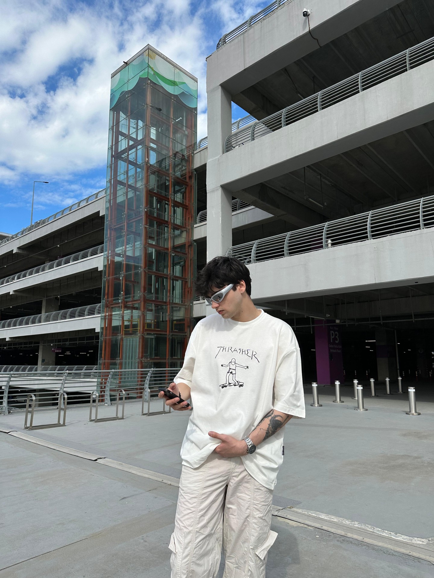 Trasher Print Beyaz Oversize Tshirt 