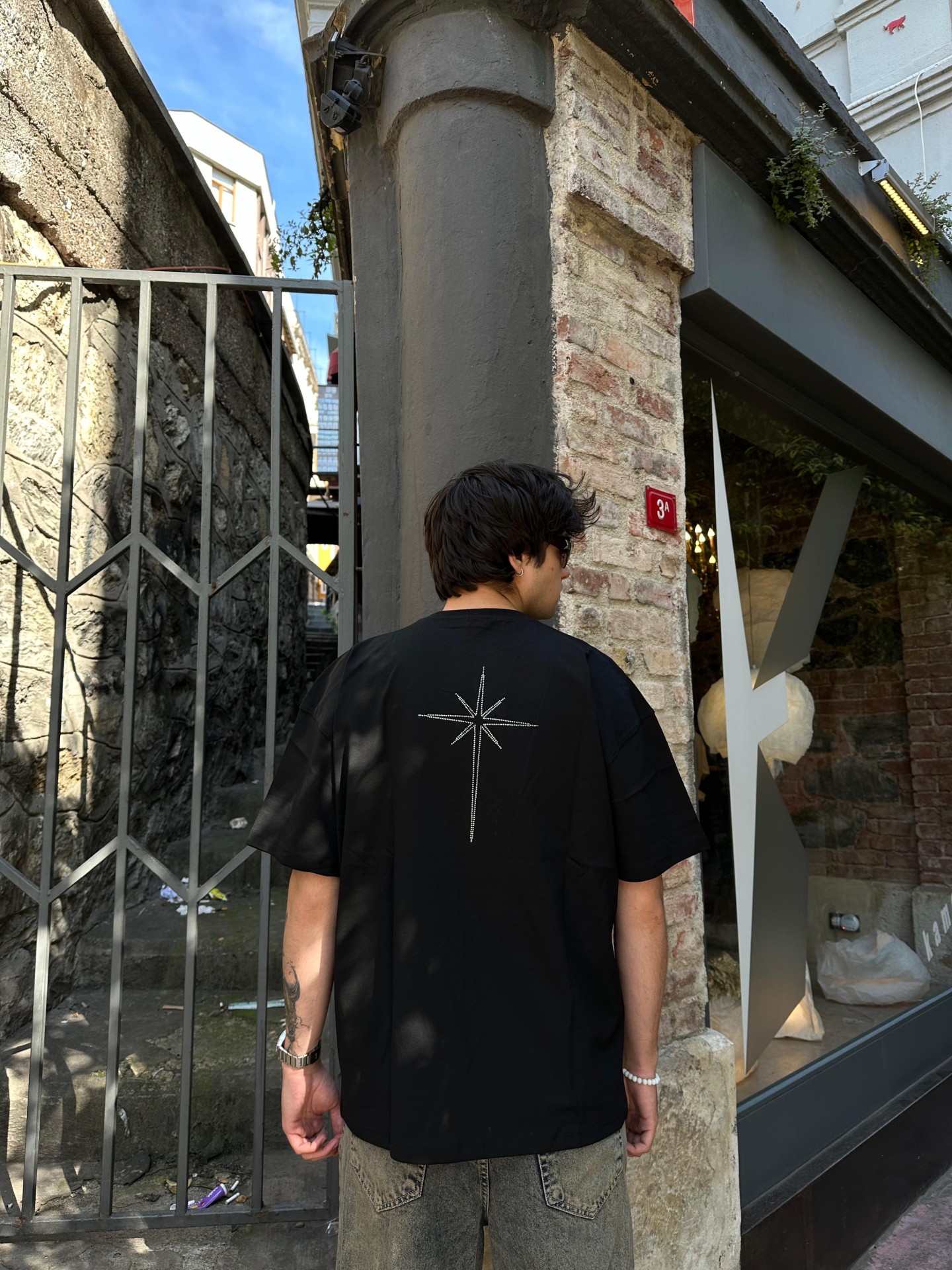 Underground Taş Detay Siyah T-shirt 