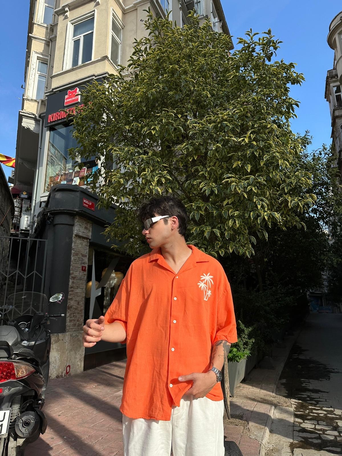 Chill Palmiye Nakışlı Oversize Gömlek