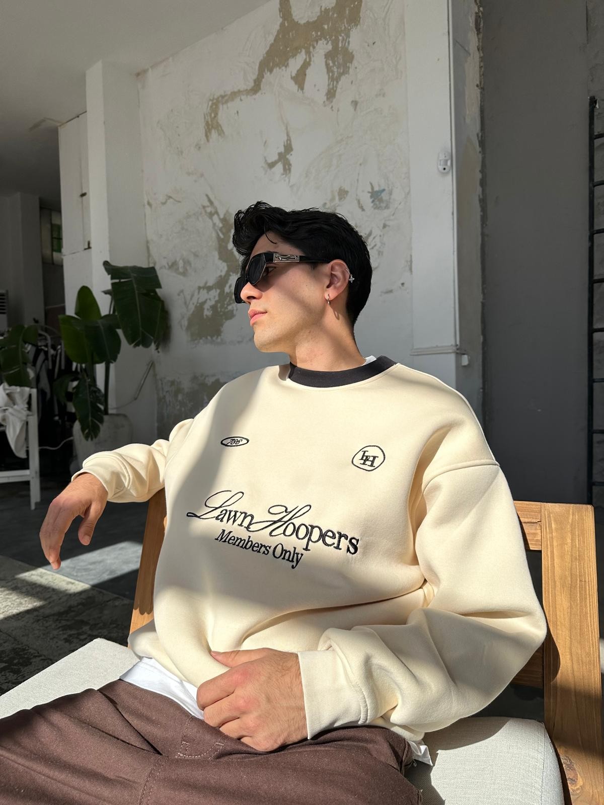 Lawn Loopers Bej Oversize Sweatshirt 