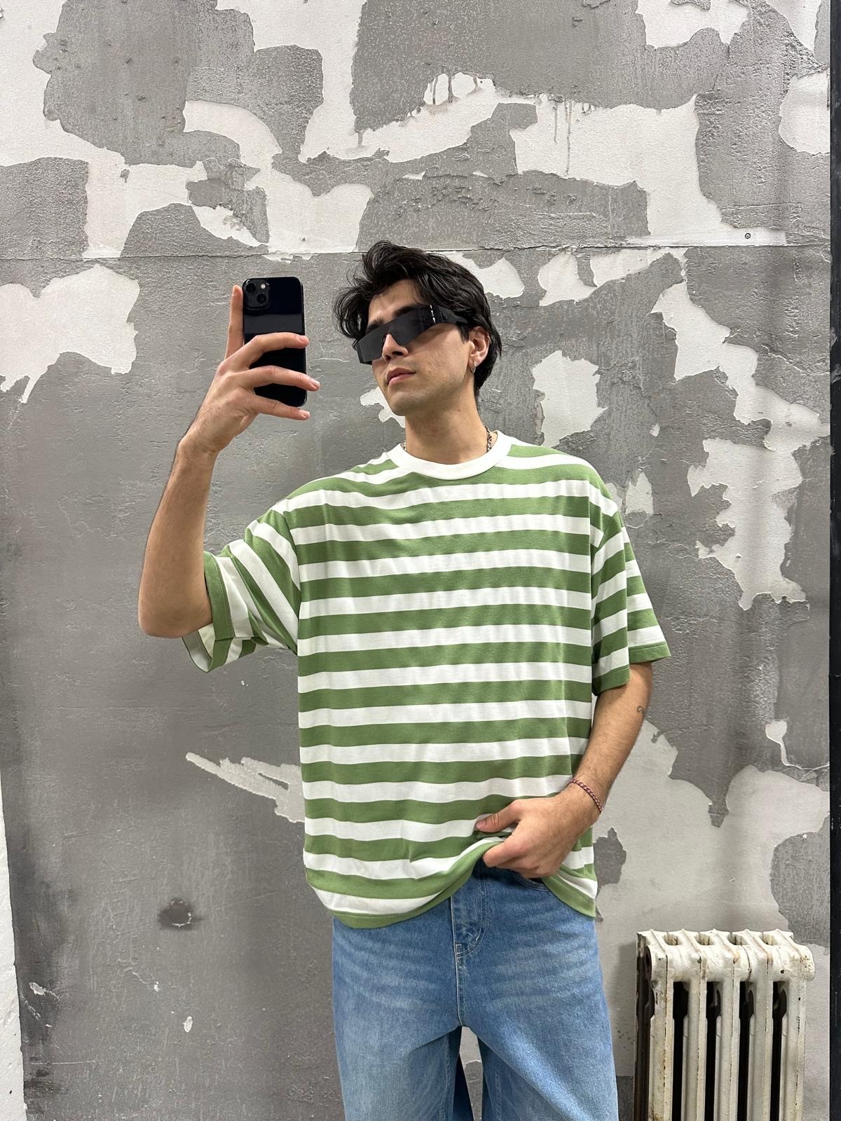 Yeşil Çizgili Oversize Tshirt 