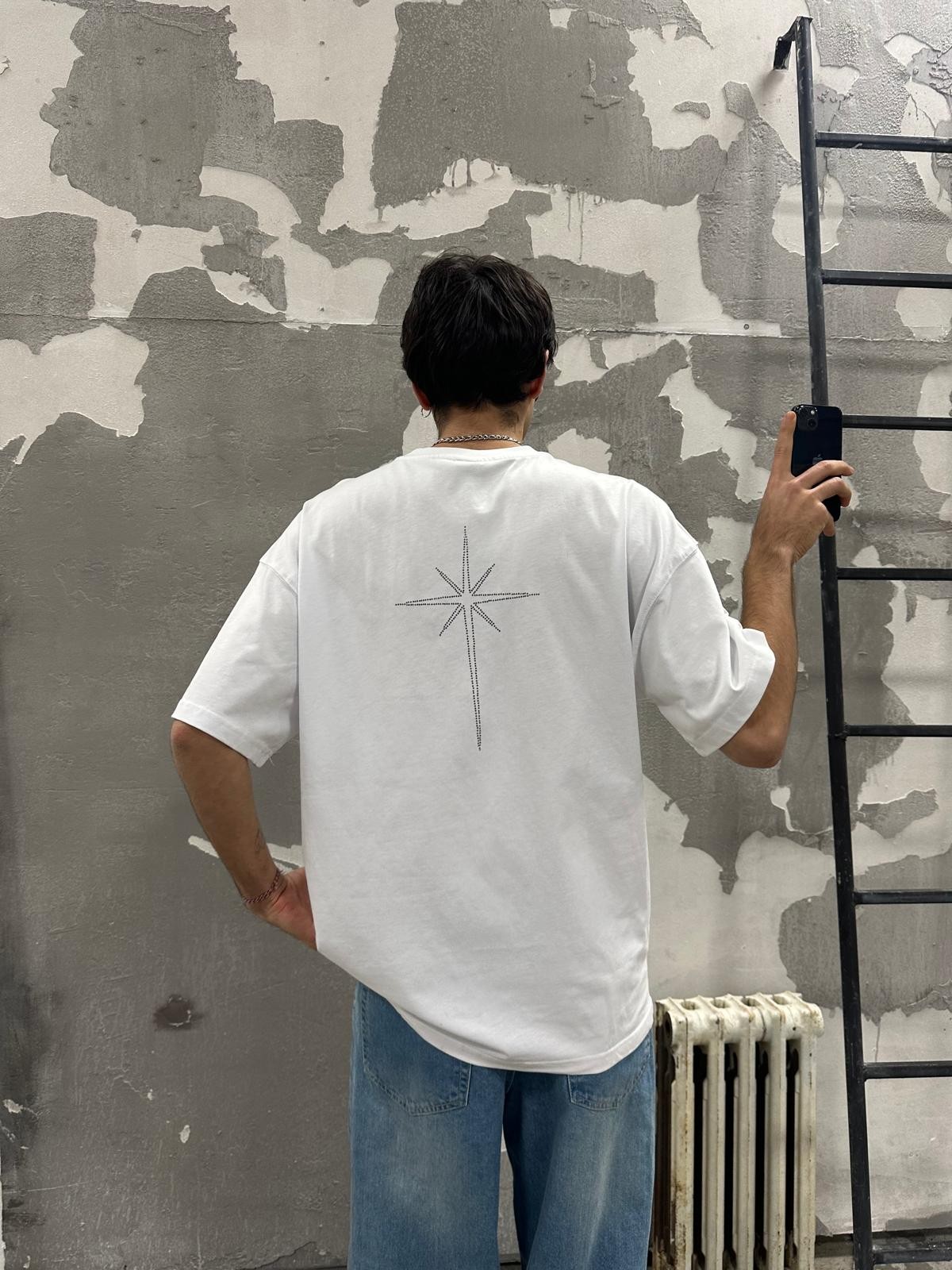 Underground Taş Detay Beyaz T-shirt 