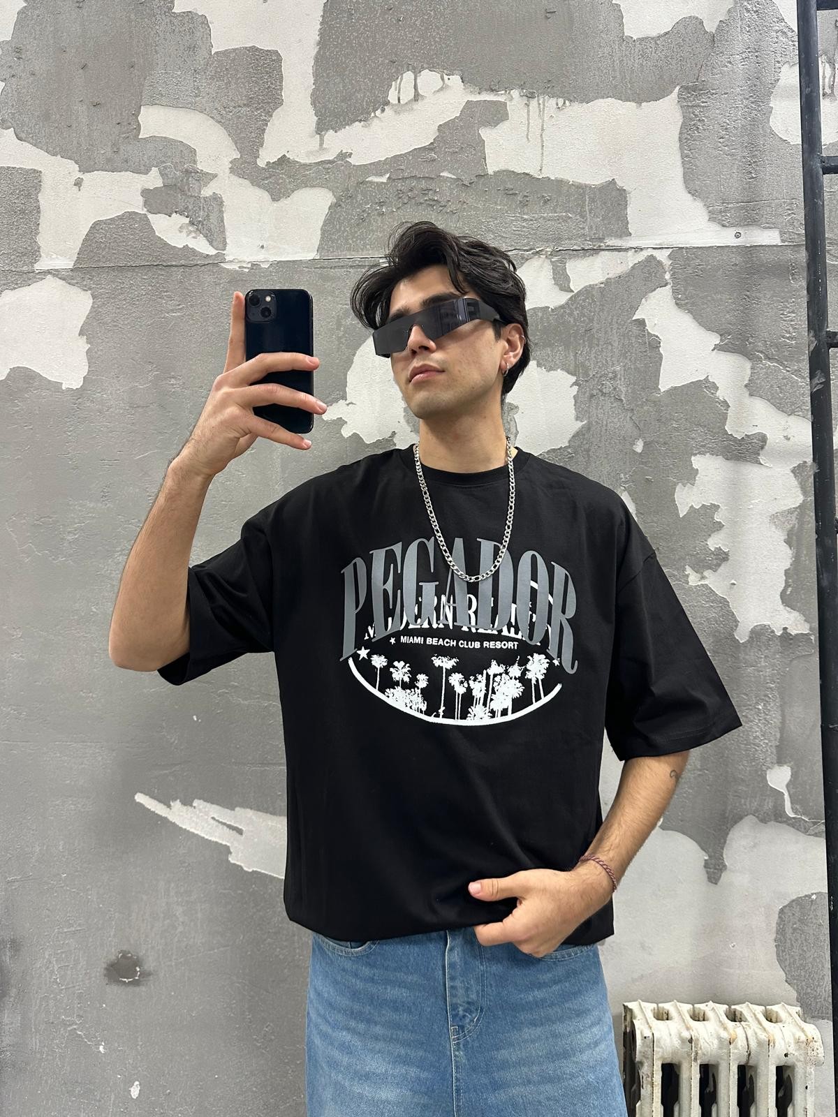 Pegador Club Resort Print Black Tshirt 