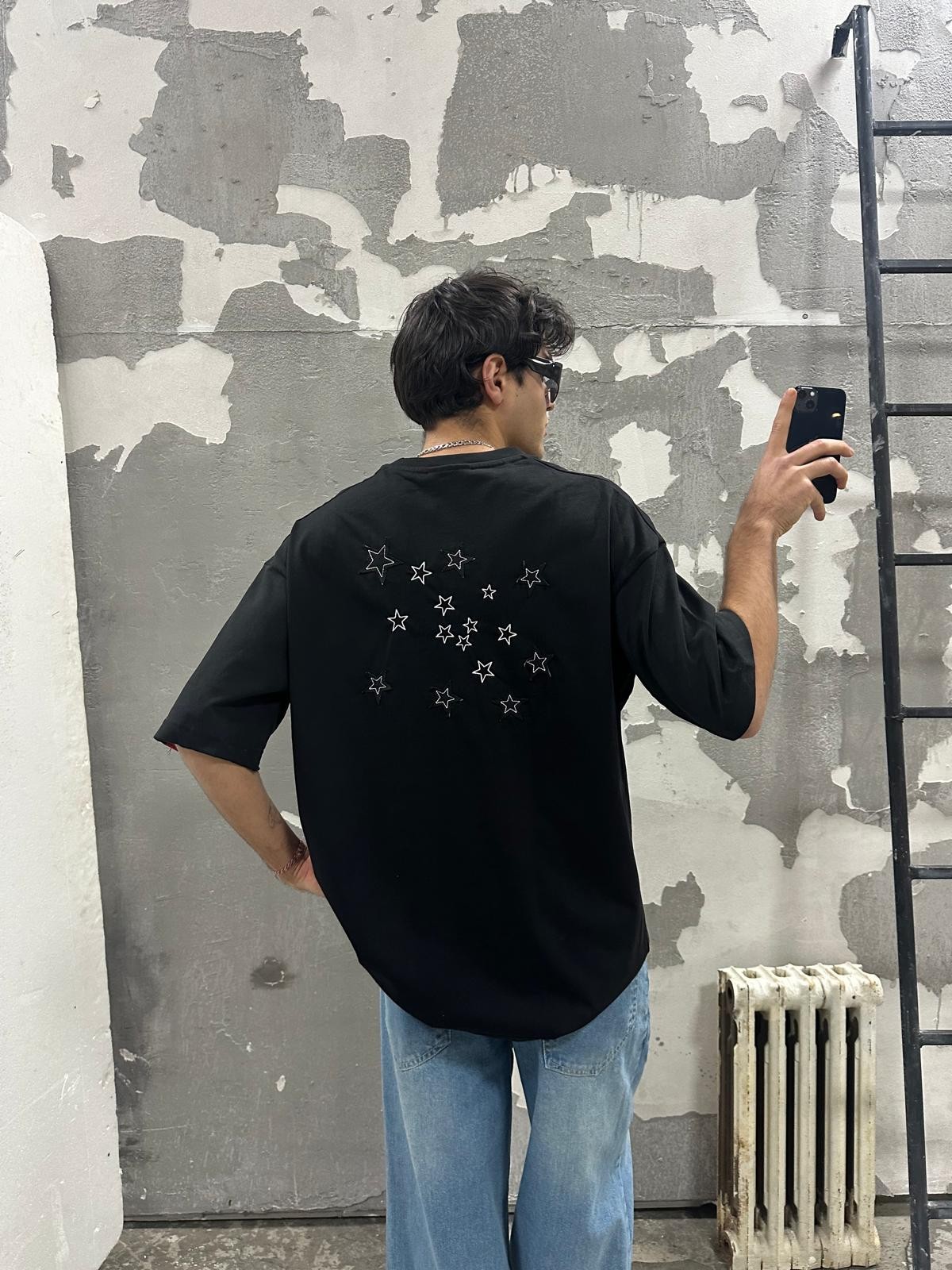 RW Star Drop Back Black T-Shirt