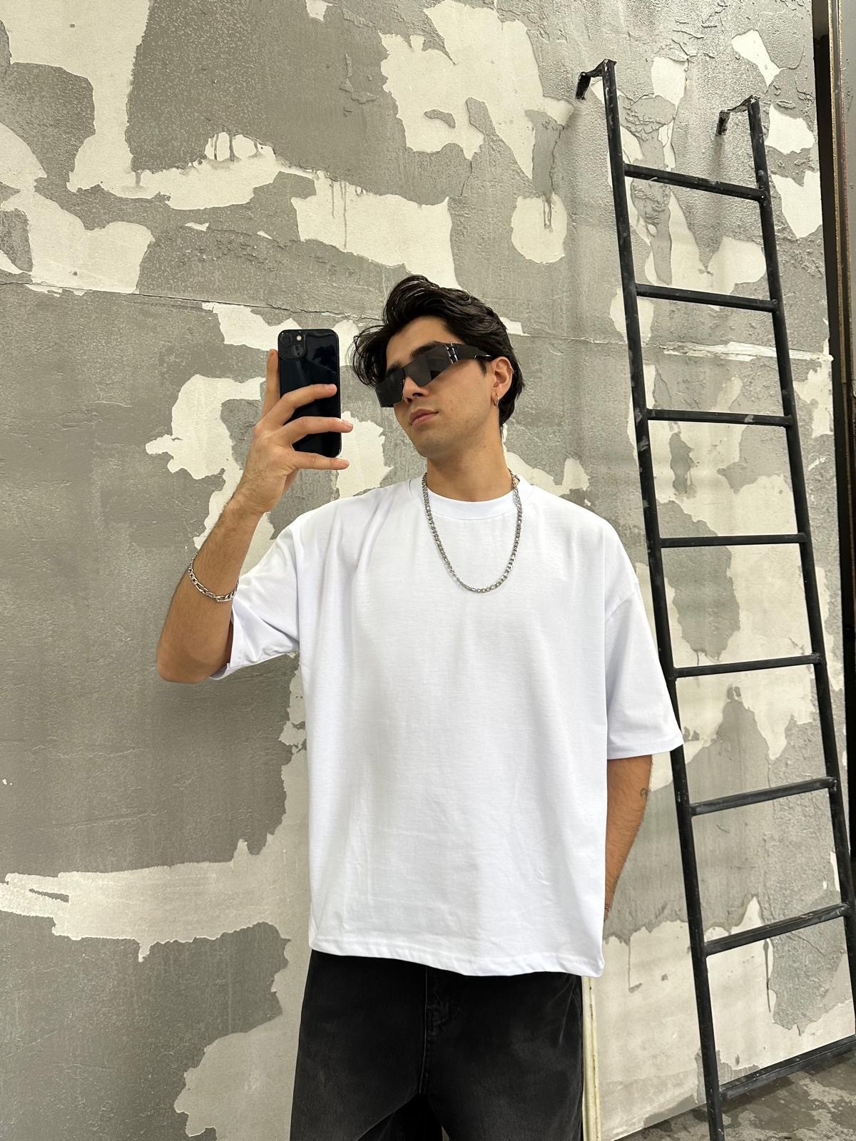 Beyaz Oversize Basic T-Shirt